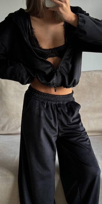 Laisvalaikio kostiumas UA #1